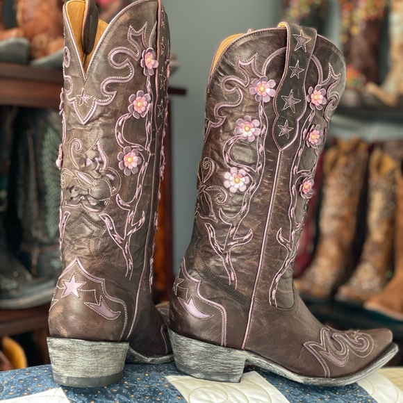 SOLD! 
Chocolate and purple Old Gringo boots - Picture 4 of 7